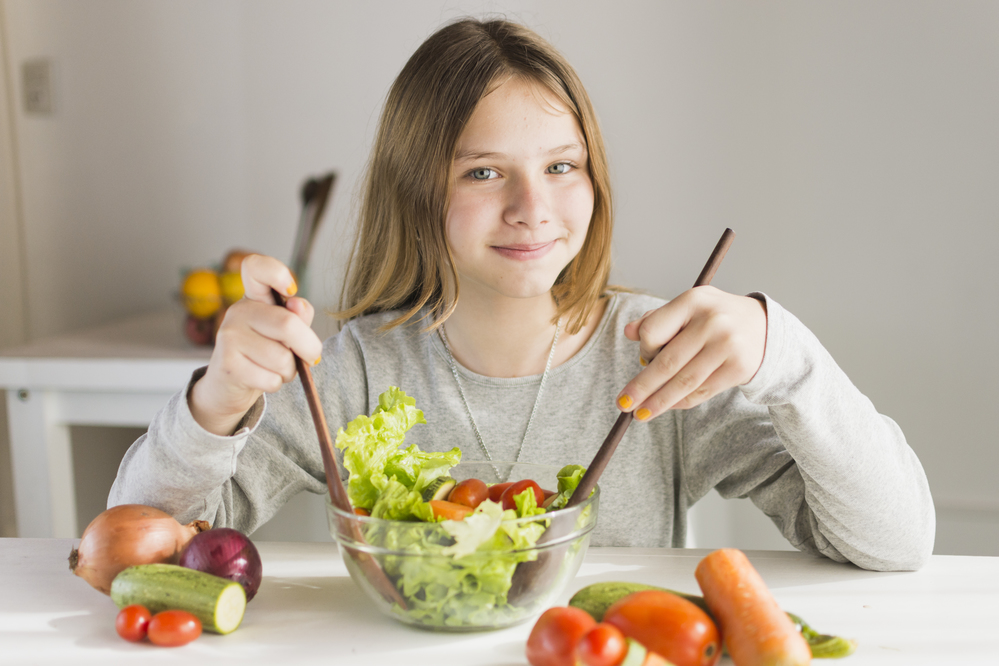You are currently viewing Como fazer as crianças comerem bem?